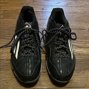 Adidas Men's PowerAlley 3 low baseball turf shoe in black and white size 9 1/2